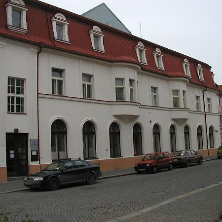 Hotel Mrazek Pardubice Exterior photo