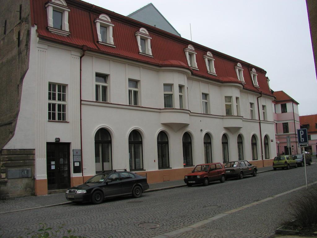 Hotel Mrazek Pardubice Exterior photo