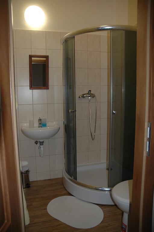 Hotel Mrazek Pardubice Room photo